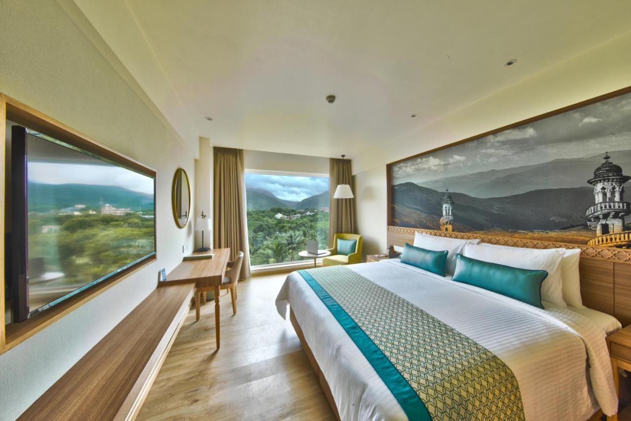 Bellevue Sarovar Premiere Dzsunagadh Kültér fotó