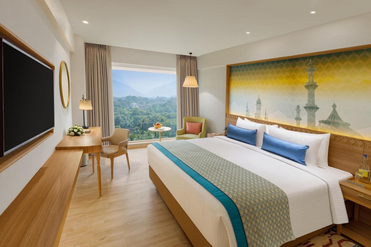 Bellevue Sarovar Premiere Dzsunagadh Kültér fotó