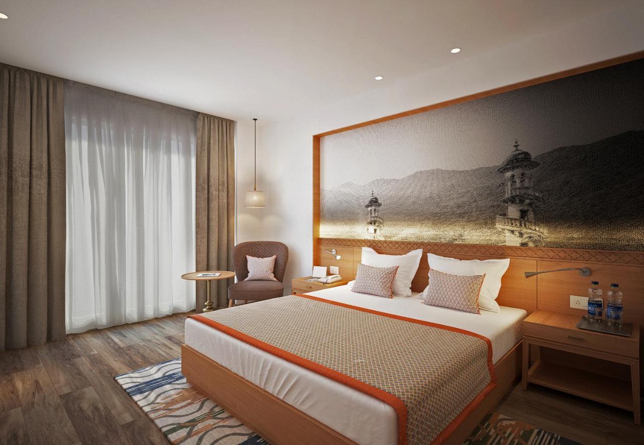 Bellevue Sarovar Premiere Dzsunagadh Kültér fotó