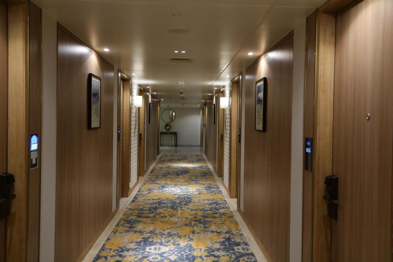 Bellevue Sarovar Premiere Dzsunagadh Kültér fotó